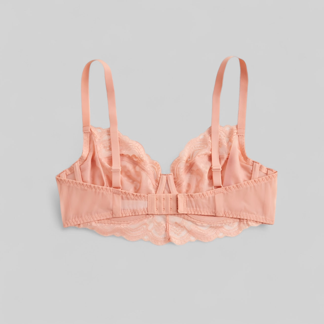 Soutien-gorge romantique en dentelle avec armatures