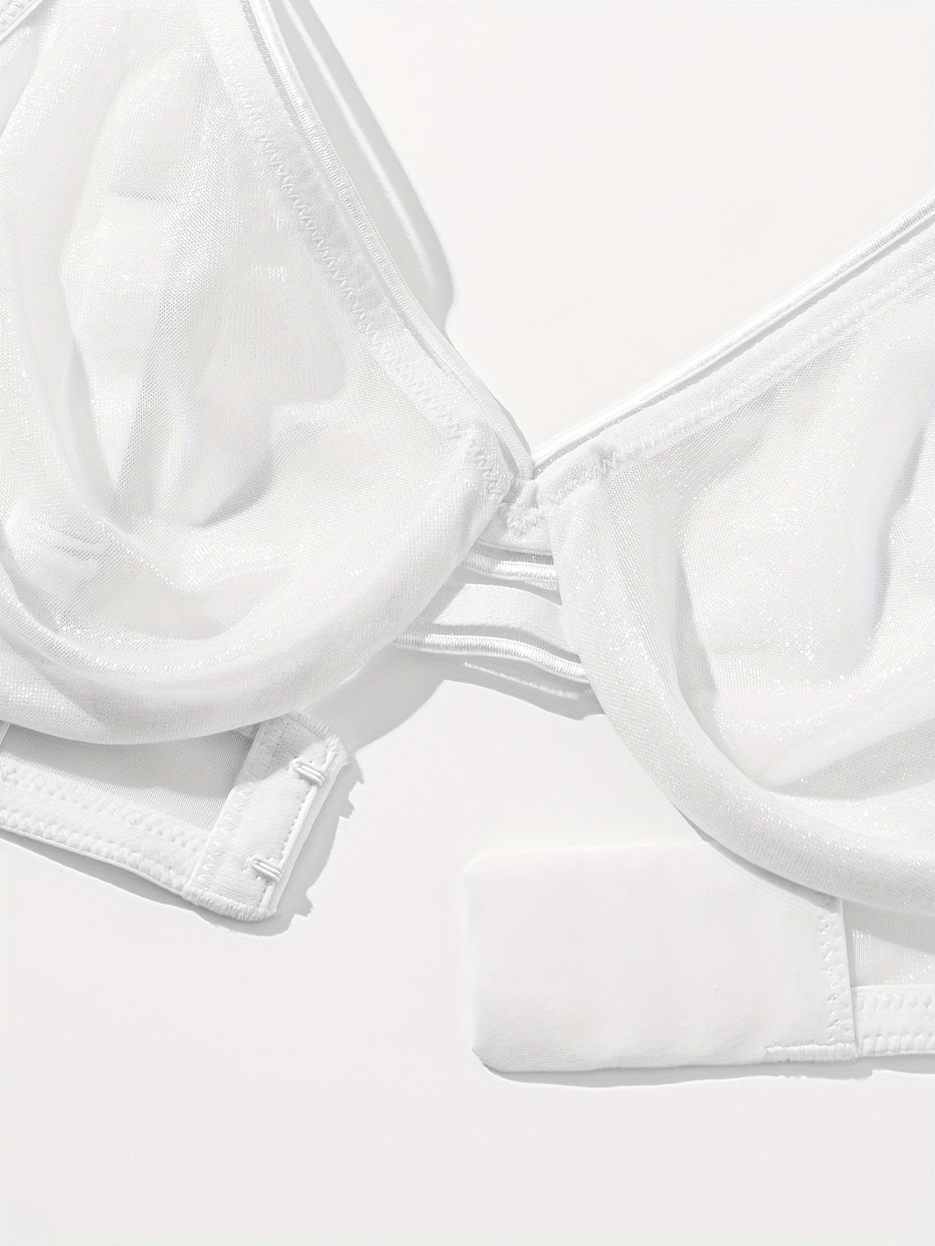 Soutien-gorge satiné sans couture avec armatures